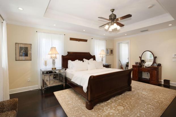 4920 SW 77th st Miami FL 33143-large-022-28-4920 SW 77th st Josie Wang33-1500x1000-72dpi