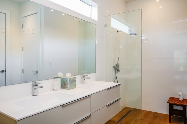 022-Master_Bathroom-5037892-medium