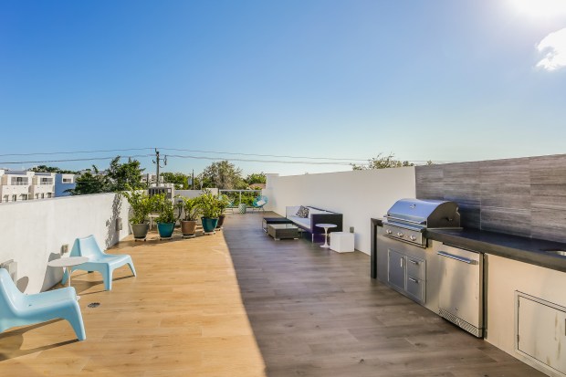 029-Roof_Terrace-5037899-medium